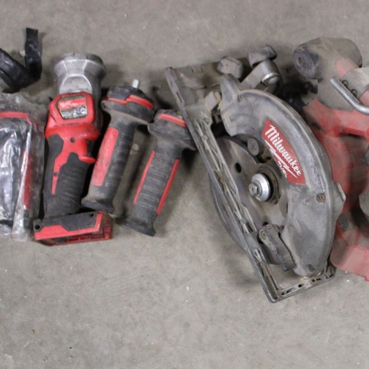 Milwaukee Flashlights And Skilsaw