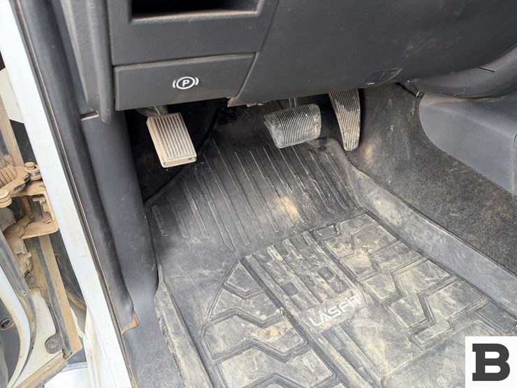 2012-dodge-ram-2500-image-28