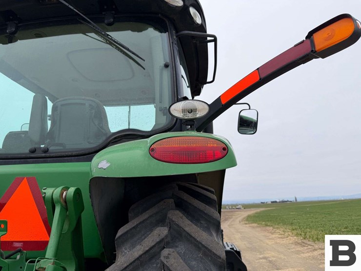 2012-john-deere-7215r-image-34