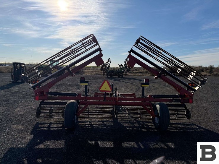 case-ih-crumbler-image-4