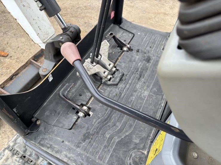 2021-bobcat-e20-image-29