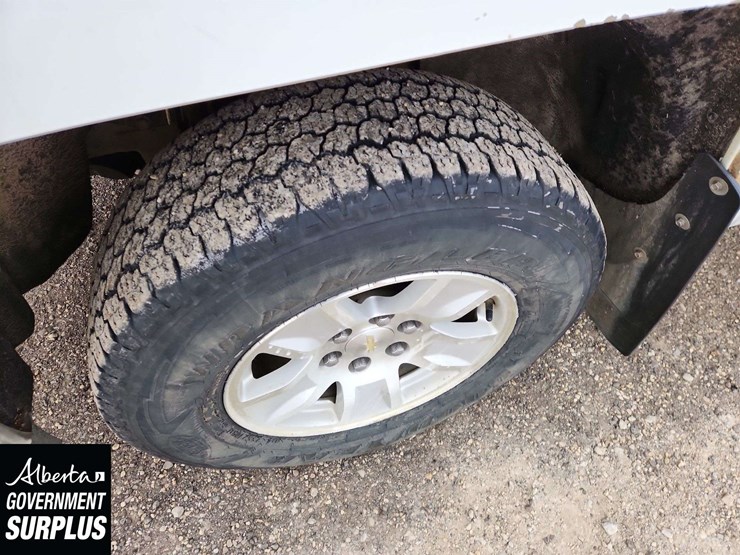 2017-chevrolet-silverado-1500-image-11