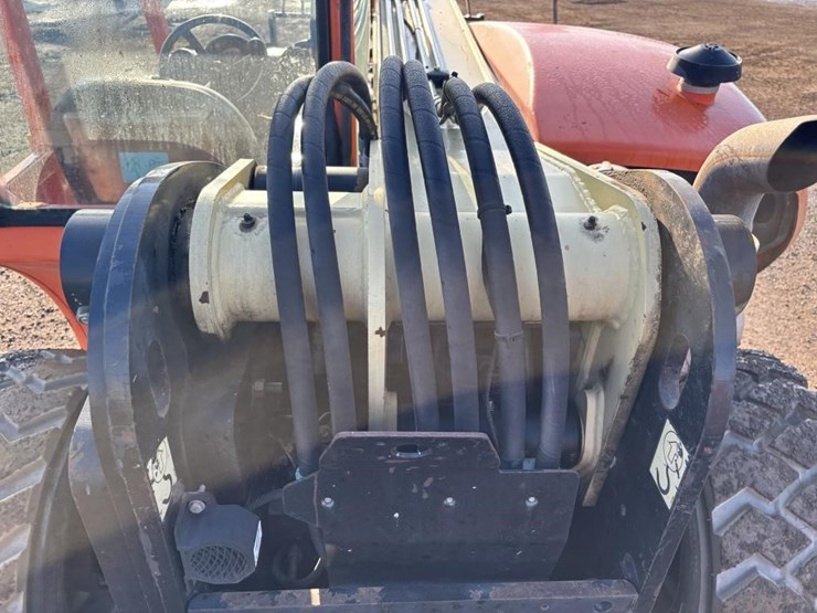 2015-jlg-g5-18a-image-35