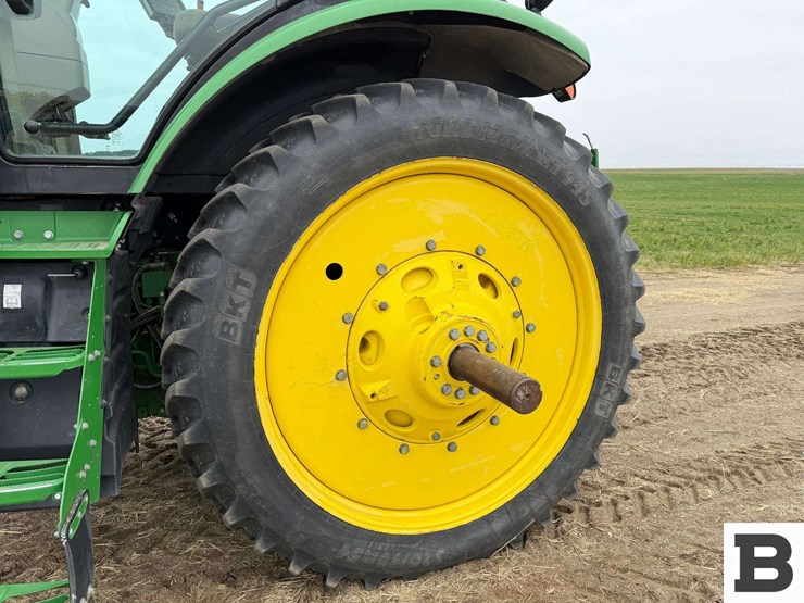 2016-john-deere-7290r-image-22