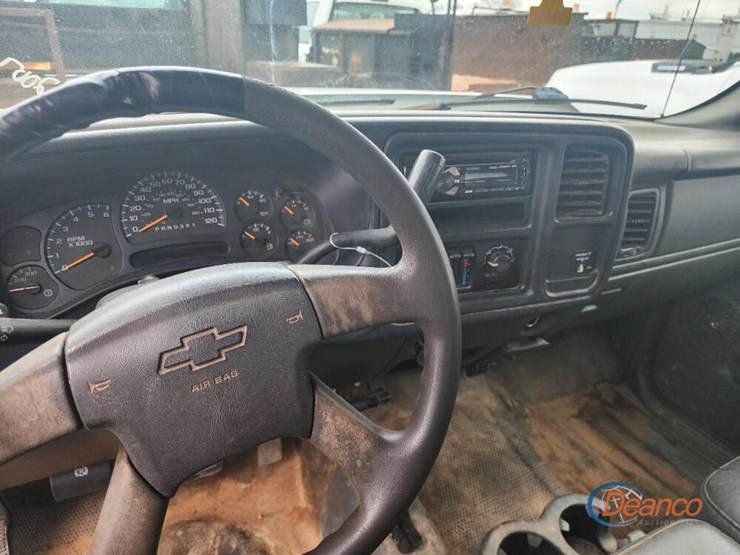 2007-chevrolet-3500-image-3