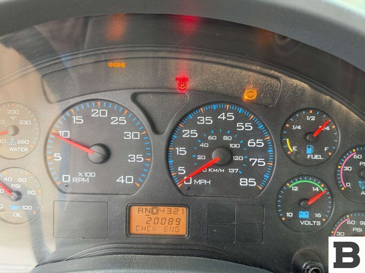 2003-international-7600-image-55