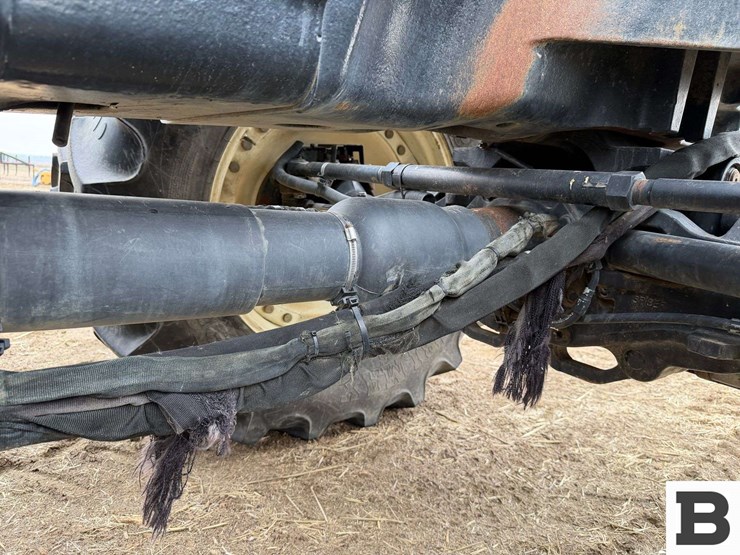 new-holland-t8.330-image-55