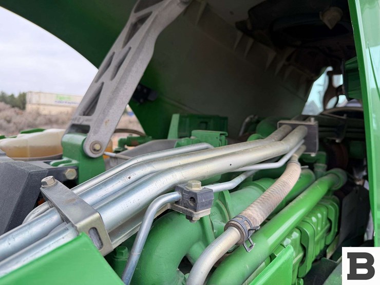 2012-john-deere-8335r-image-81