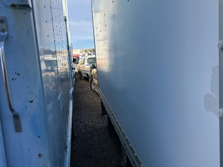 1997-isuzu-npr-image-3