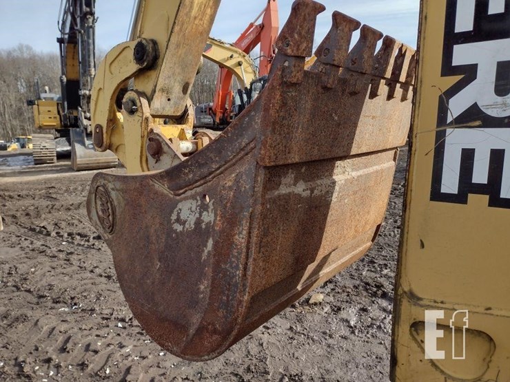 2005-deere-310g-image-26