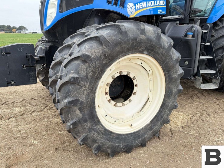 new-holland-t8.330-image-18