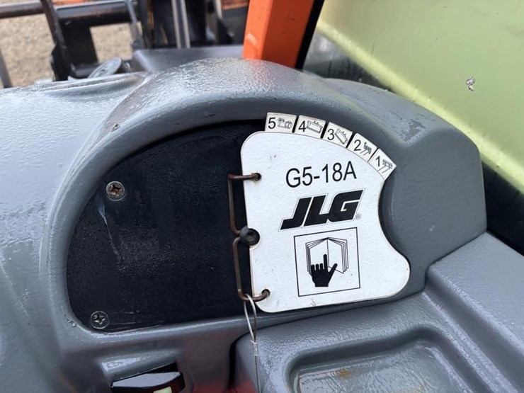 2015-jlg-g5-18a-image-27
