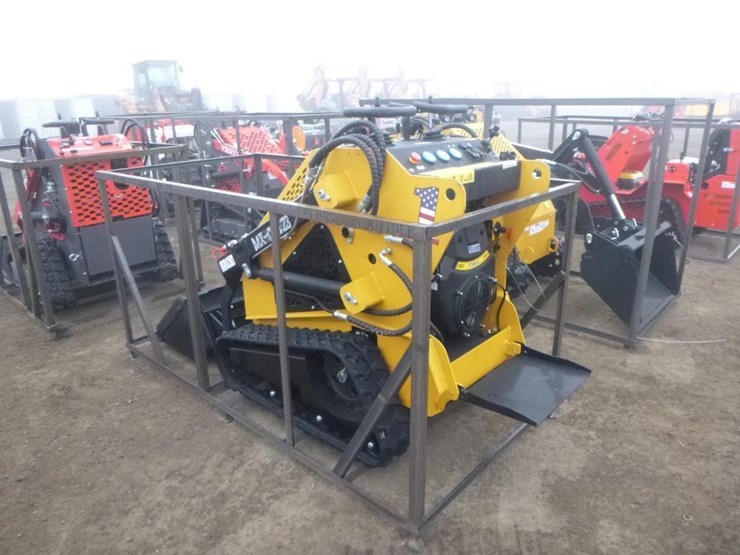 2025-agt-mx-crt23-skid-steer-track-loader-image-4