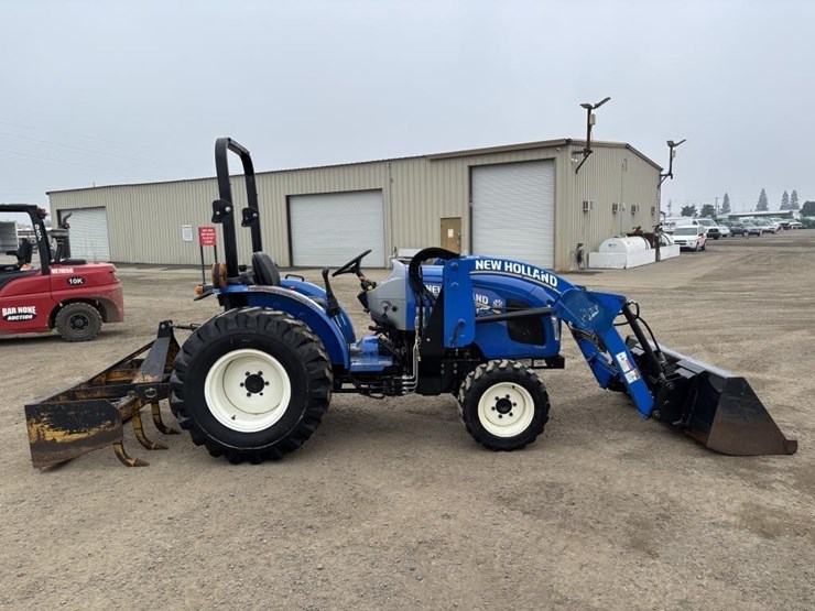 2017-new-holland-workmaster-40-image-7