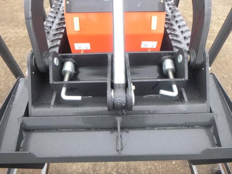 2025-agt-lrt23-skid-steer-track-loader-image-9