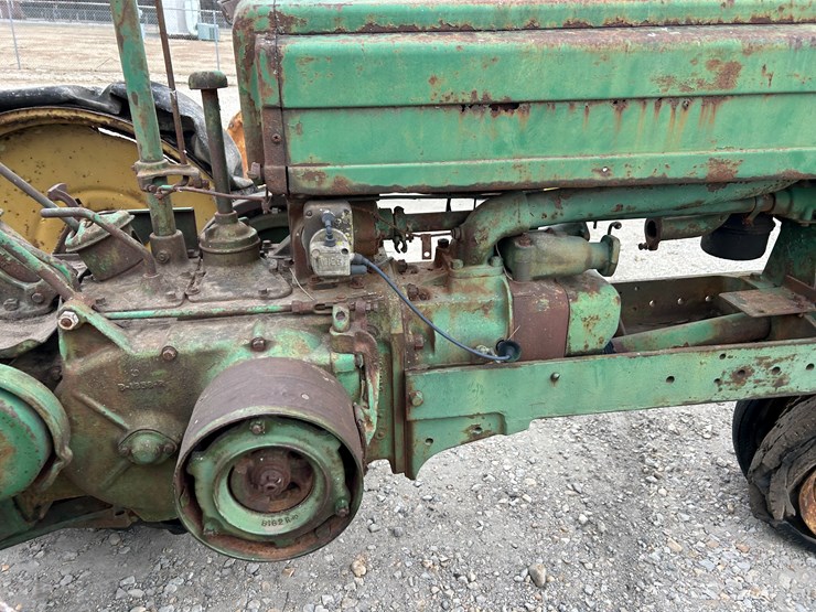 john-deere-b-image-8