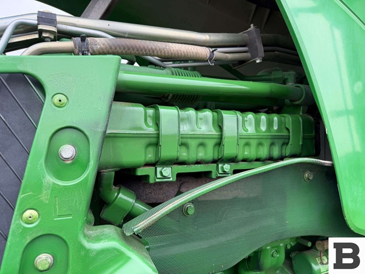 2012-john-deere-8335r-image-80