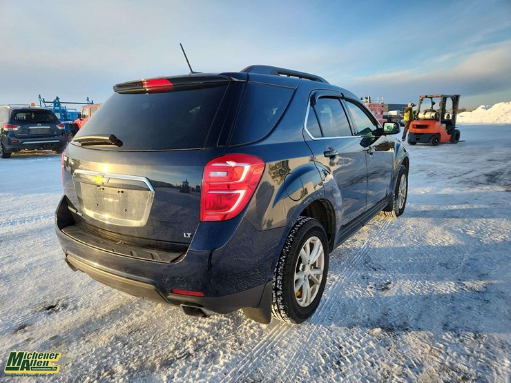 2017-chevrolet-equinox-lt-image-4
