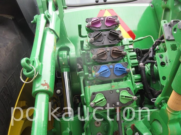 2014-john-deere-8295r-image-17