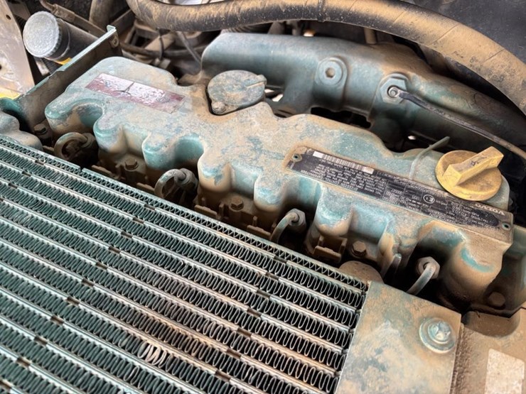 2012-volvo-l30b-image-41