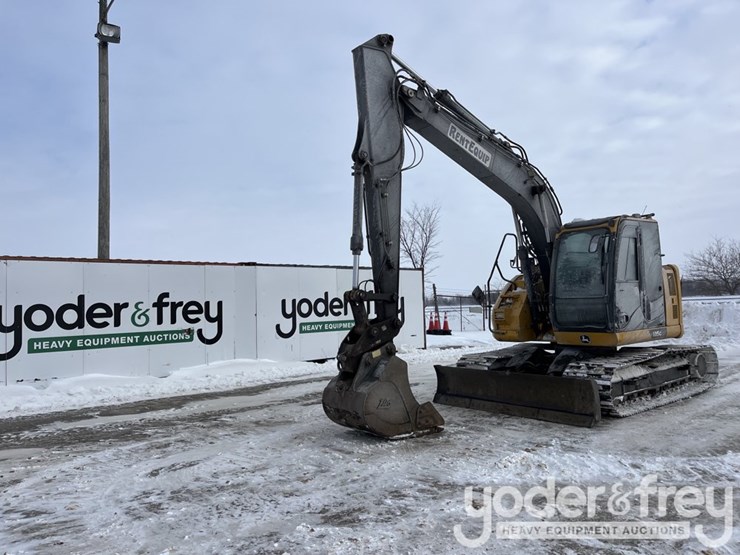 2022-deere-135g-image-2