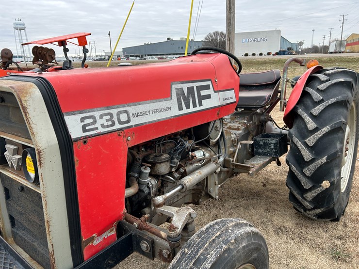 massey-ferguson-230-image-3