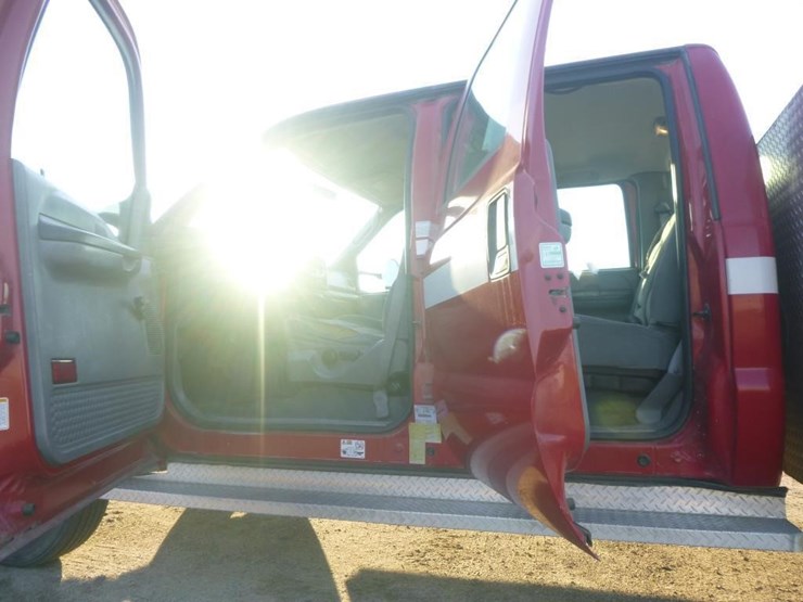 2003-ford-f550-image-6