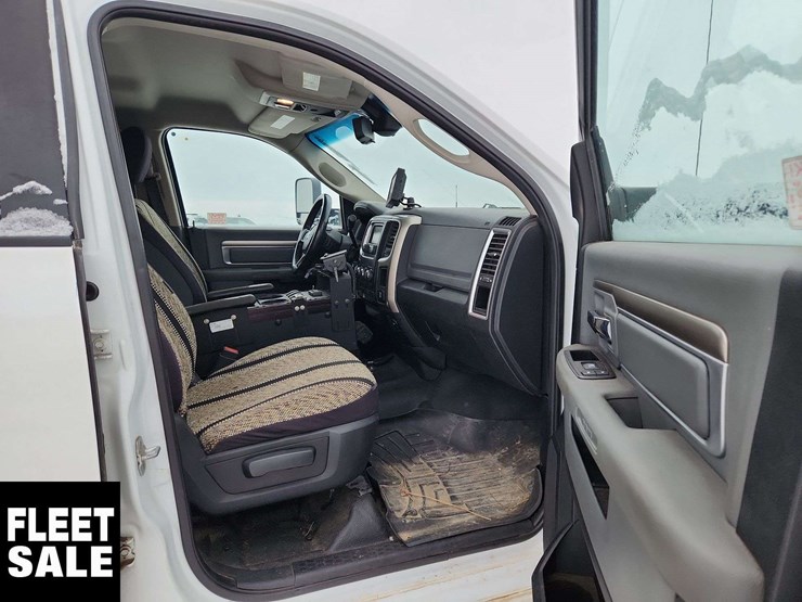 2014-ram-4500-slt-image-33