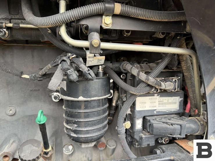 new-holland-t8.330-image-68