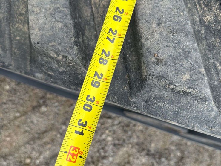 2012-case-ih-600-image-14