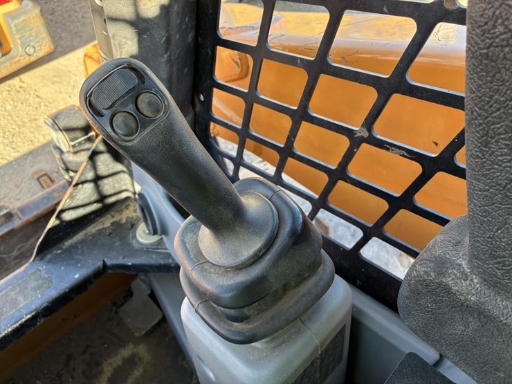 2019-manitou-1900r-image-17