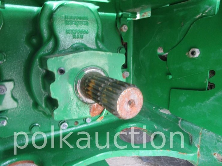 2014-john-deere-8295r-image-13