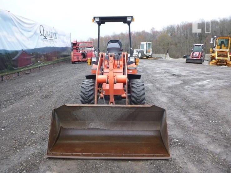 2019-kubota-r430-image-2