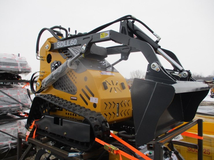 #6987-•-mini-skid-steer-loader-image-3