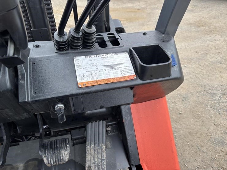 2004-toyota-7fgcu20-image-25