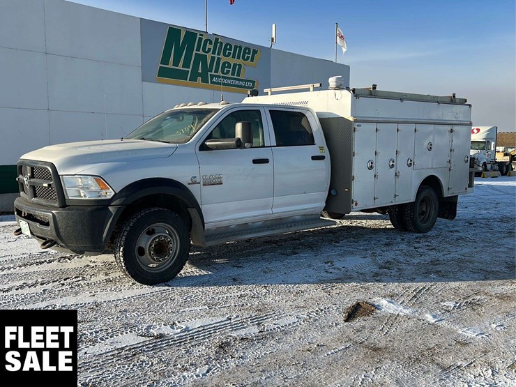 2016-ram-5500-4x4-s/a-service-truck-image-1