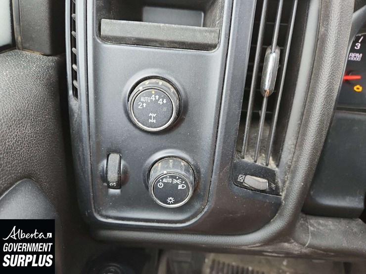 2019-chevrolet-silverado-1500-image-22