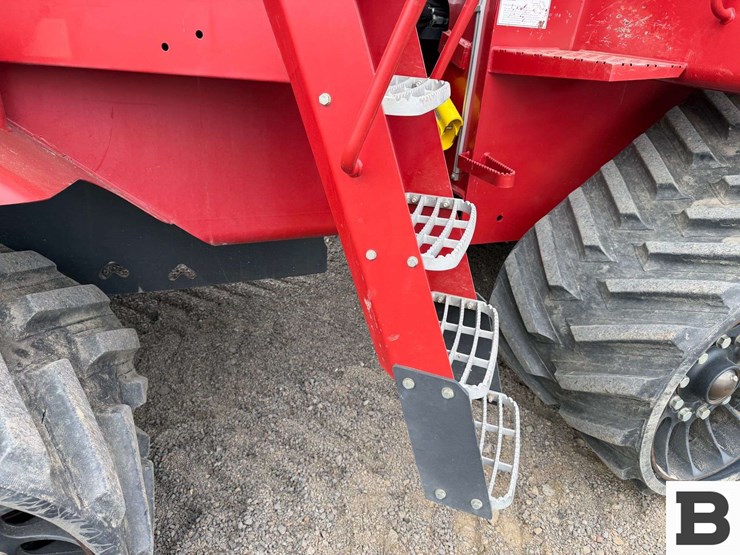 2012-case-ih-600-image-23