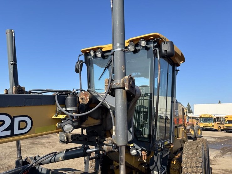 2008-deere-772d-image-14