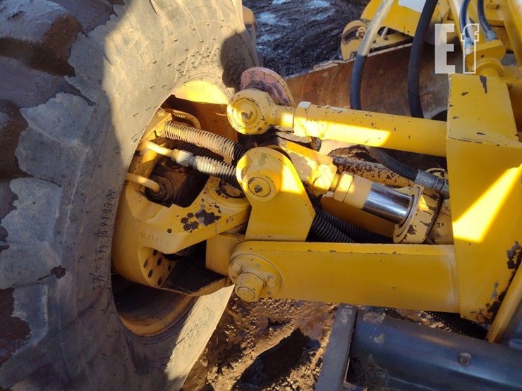 2004-volvo-g86-image-23