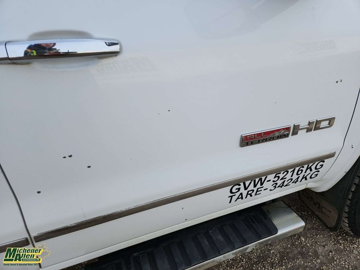 2017-gmc-sierra-3500hd-image-50