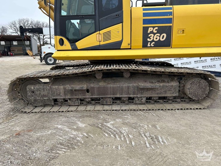 2015-komatsu-pc360-image-28