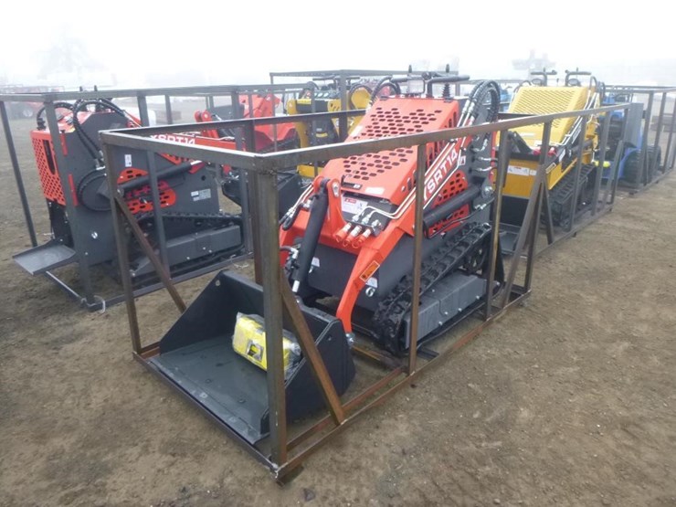 2025-agt-ysrt14-skid-steer-track-loader-image-1