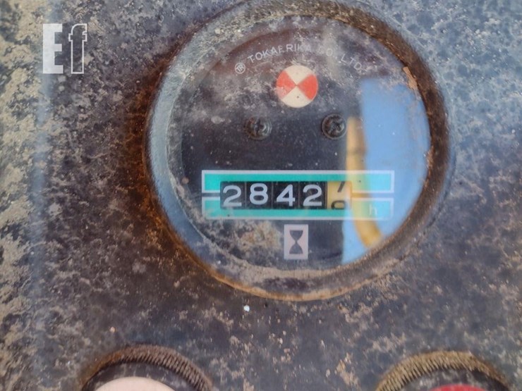 komatsu-d31a-17-image-6