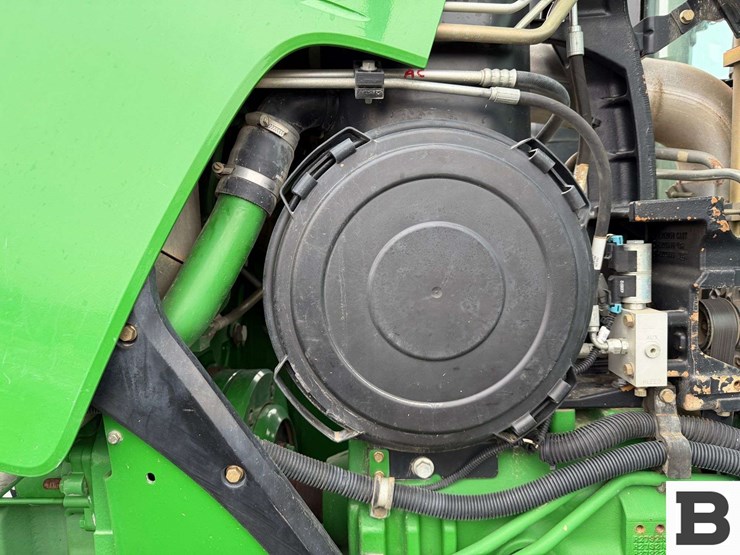 2011-john-deere-8310r-image-64