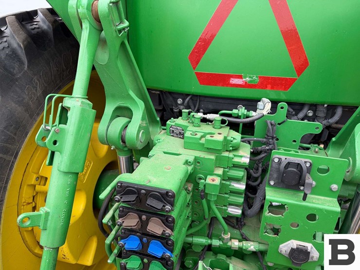 2016-john-deere-7290r-image-34