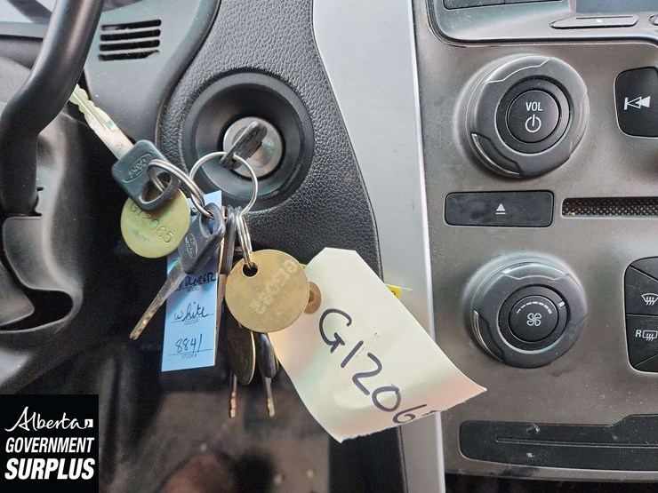 2013-ford-explorer-image-24