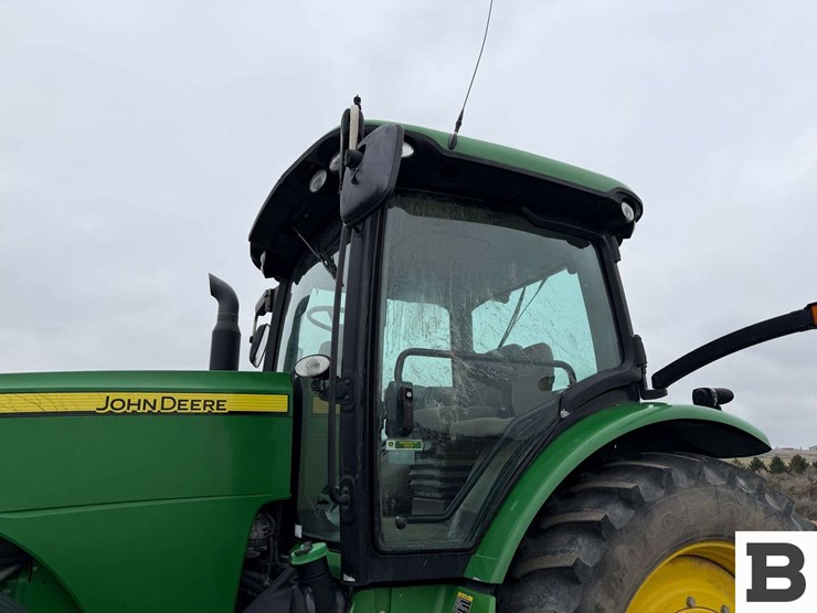 2011-john-deere-8310r-image-23