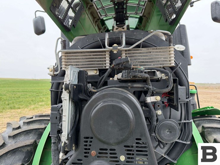 2012-john-deere-7215r-image-58