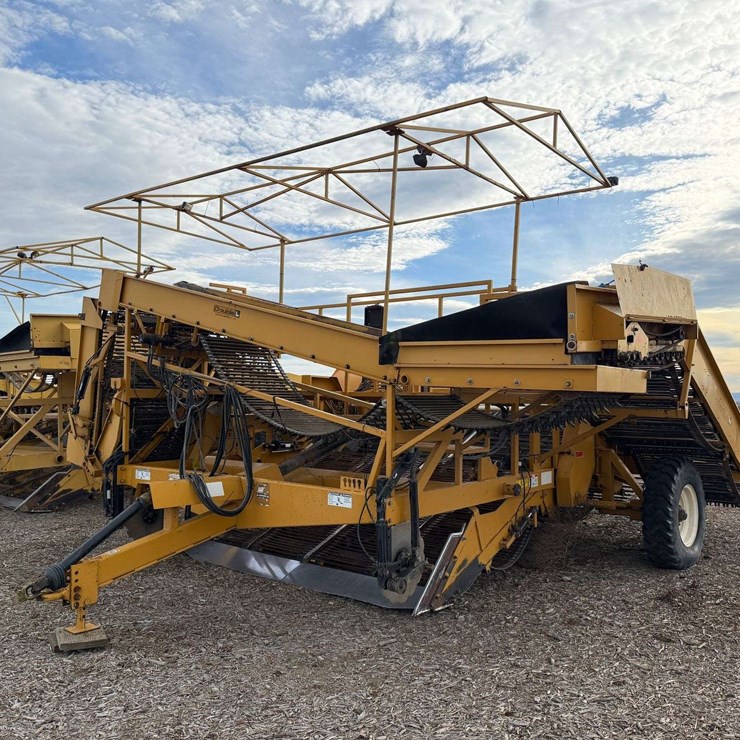 2005 Double L 857 Potato Digger - Pasco, WA